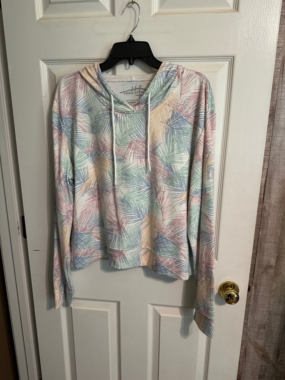 NWT Reel Life Women's Pastel Palm-Print Pullover Hoodie